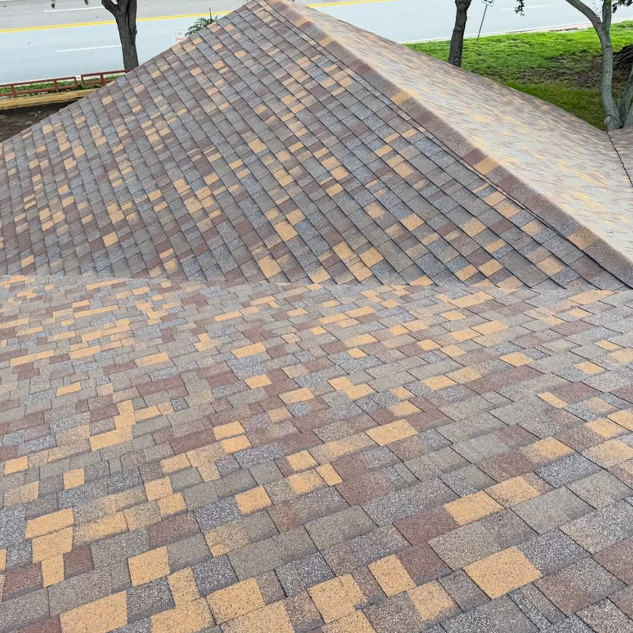 clear photograph of a roof